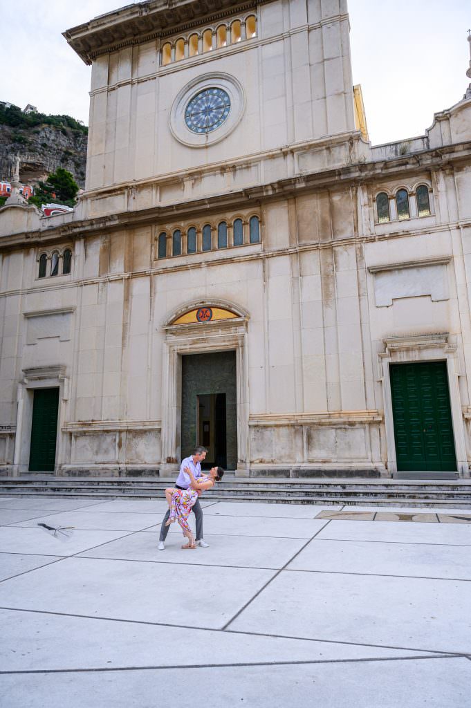 elope in positano