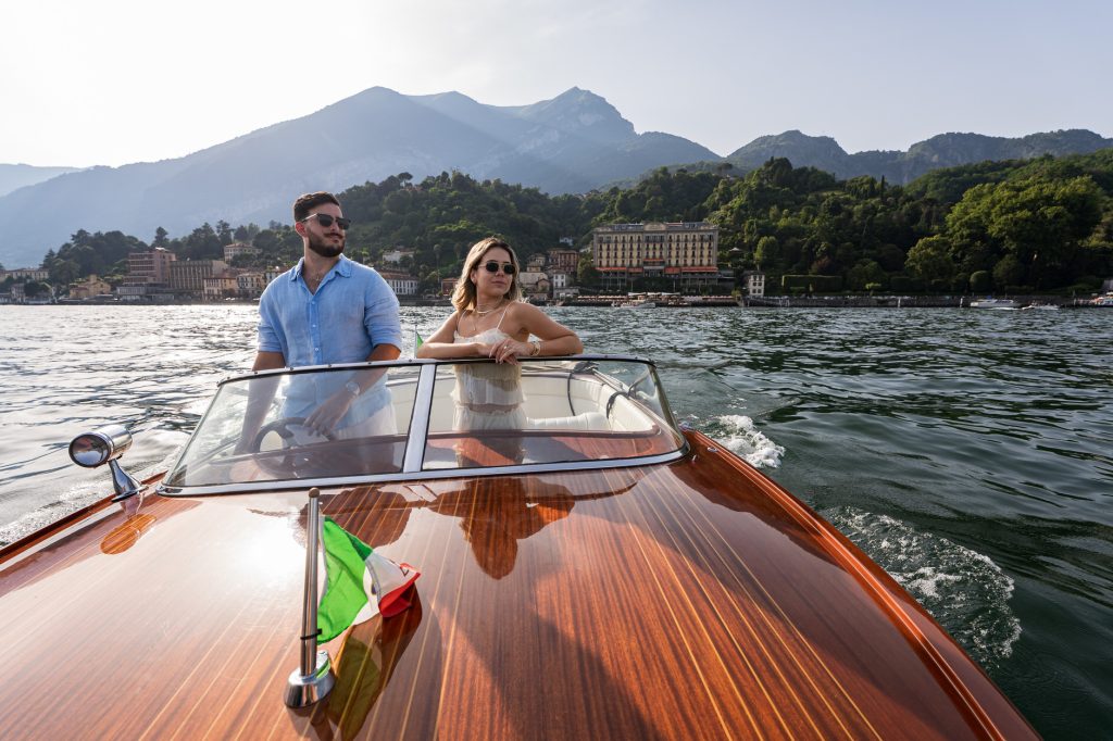 lake como boat surprise proposal