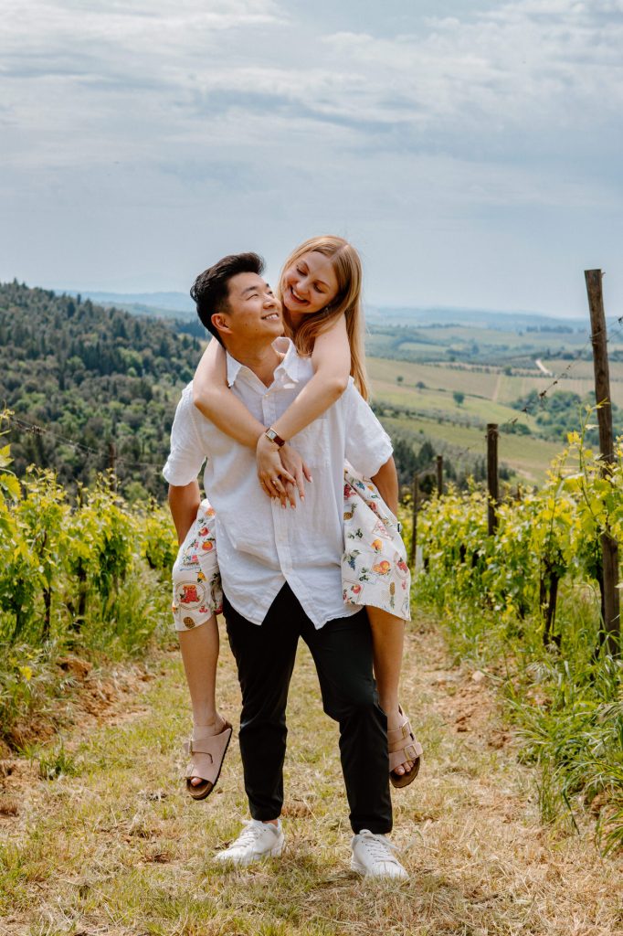 Engagement photoshoot in Tuscany
