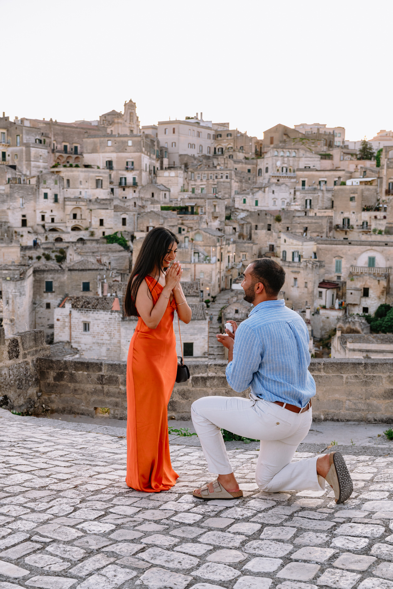 suprise wedding proposal in matera sassi