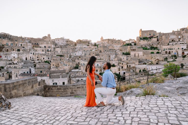 marriage proposal in the sassi of matera