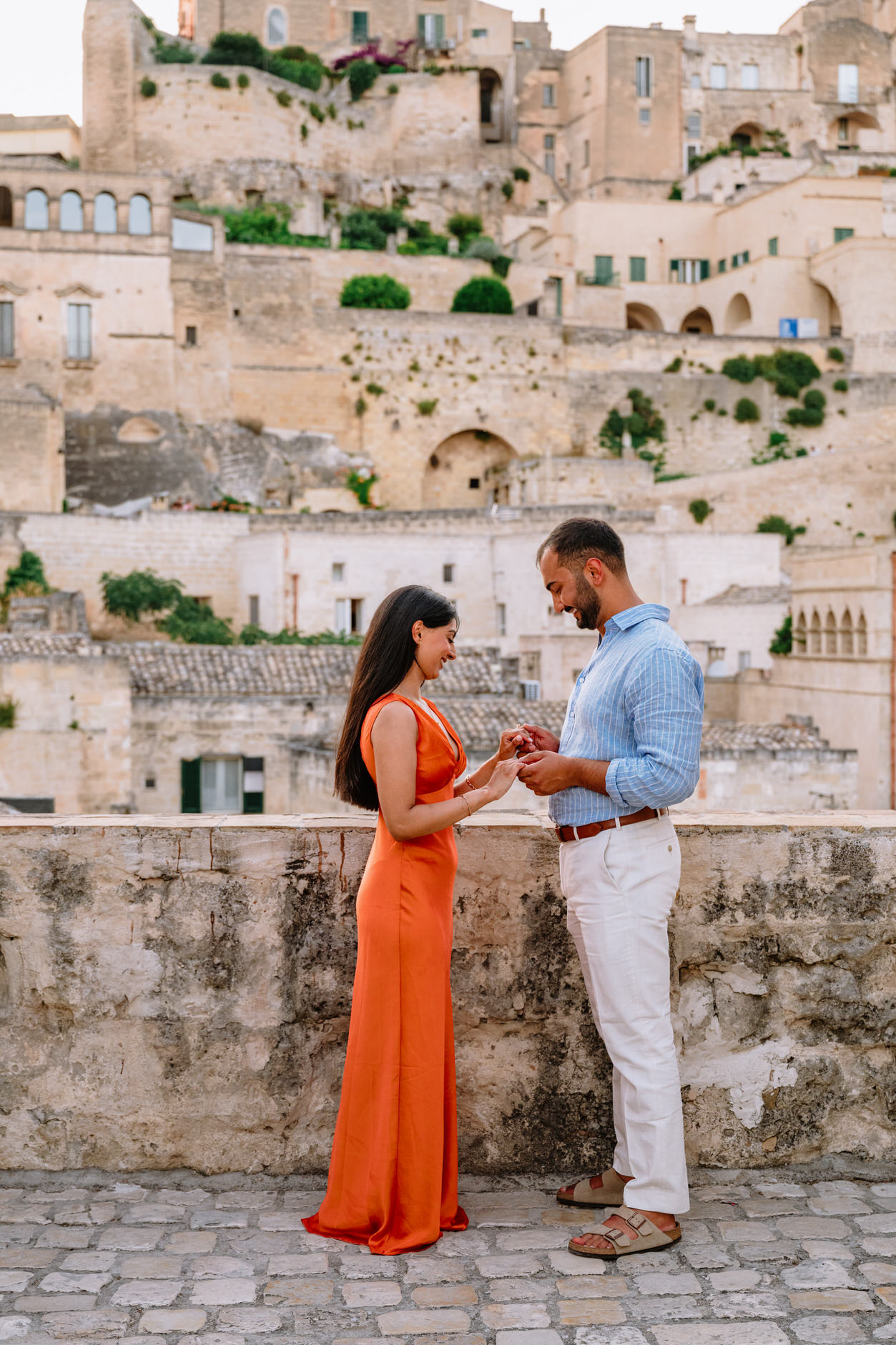 newly engaged couple photo in matera