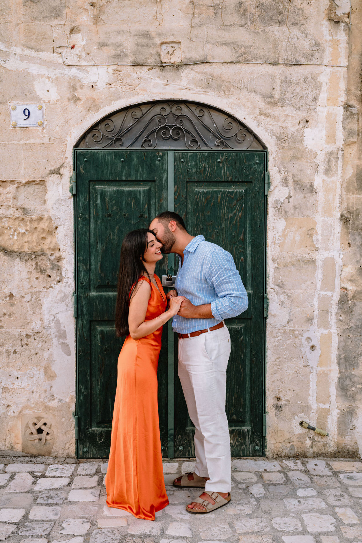 couple photo session newly engaged in matera